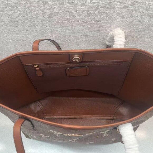 Coach Snoopy City Tote size 34*29*11cm - Picture 7 of 7